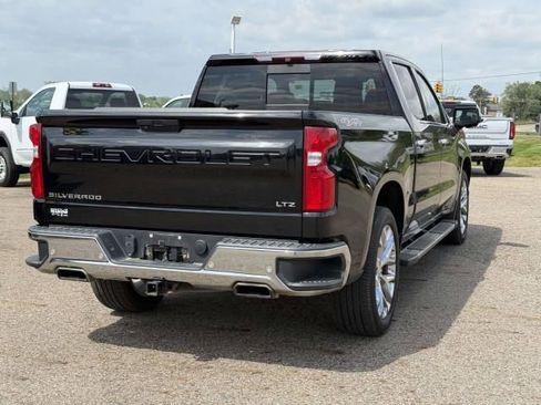 Used 2019 Chevrolet Silverado 1500 LTZ w/ LTZ Premium Package AWD/4WD image 5
