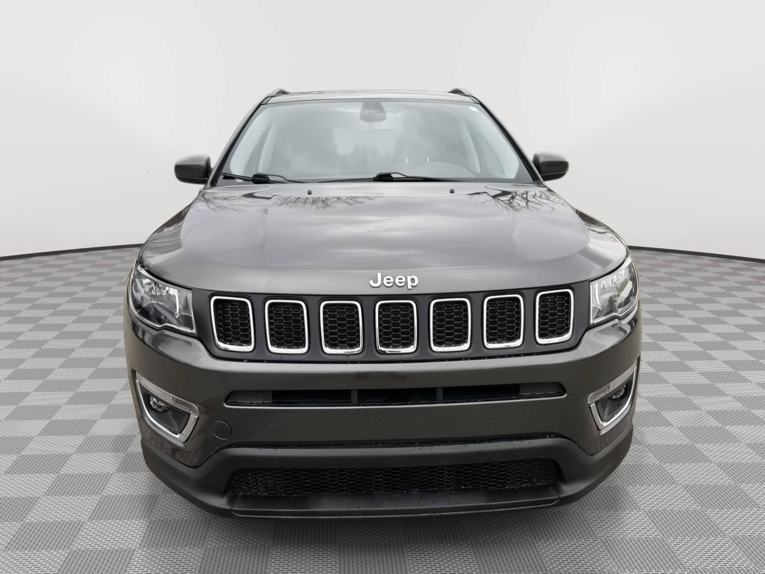 Used 2019 Jeep Compass Latitude w/ Cold Weather Group AWD/4WD image 2