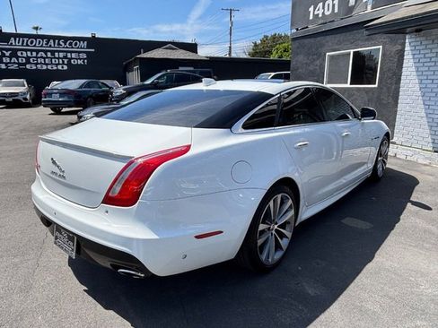 Used 2018 Jaguar XJ R-Sport image 23