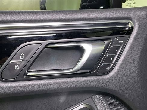 Used 2018 Porsche Macan image 87