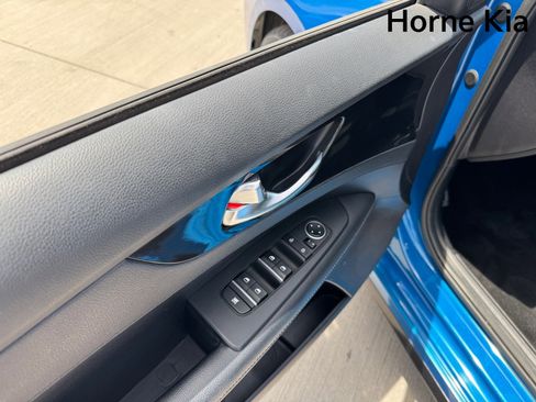 Certified 2022 Kia Forte GT-Line FWD image 11