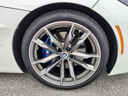 Used 2023 BMW Z4 M40i w/ Premium Package RWD image 7