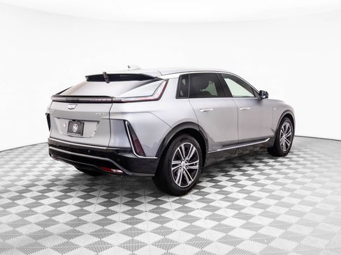 New 2026 Cadillac Lyriq Luxury image 7