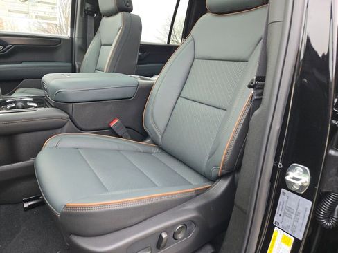 New 2026 GMC Yukon XL AT4 image 29