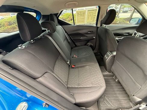 Used 2023 Nissan Kicks SV FWD image 35