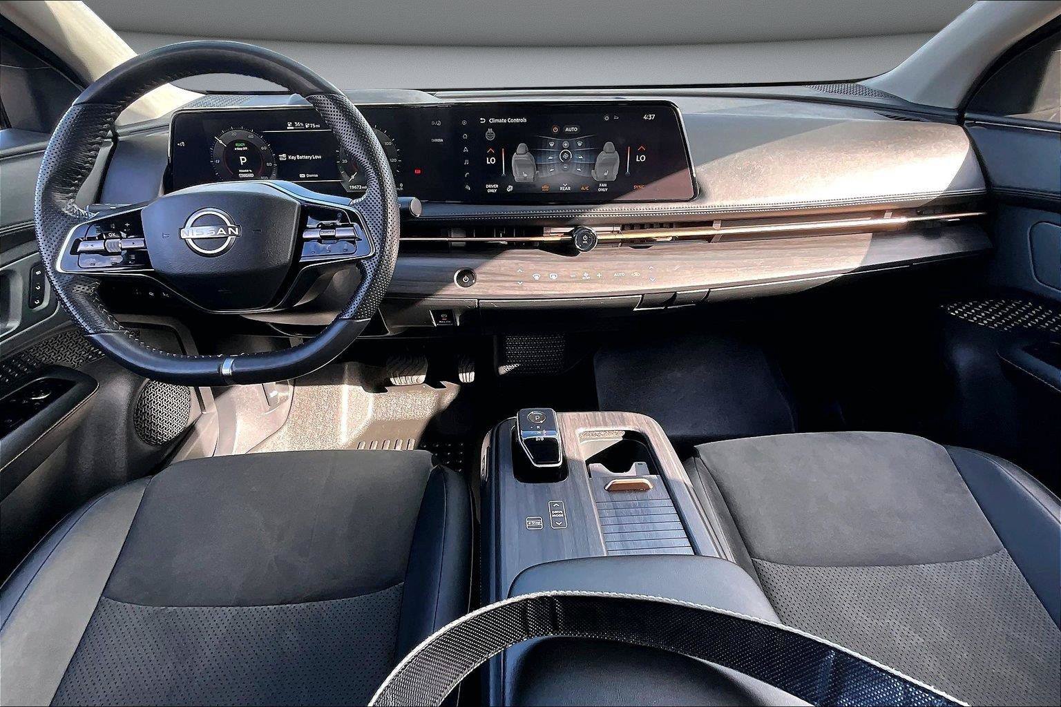 Used 2024 Nissan Ariya AWD image 8
