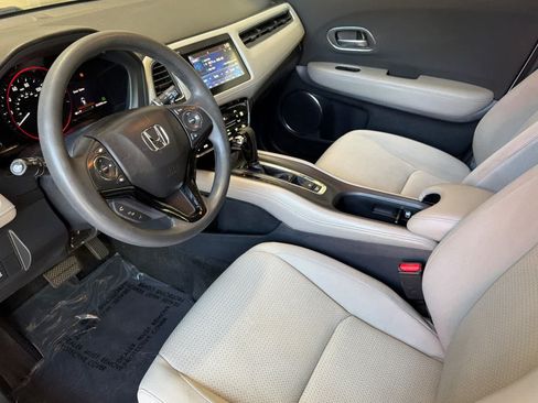 Used 2021 Honda HR-V EX image 11