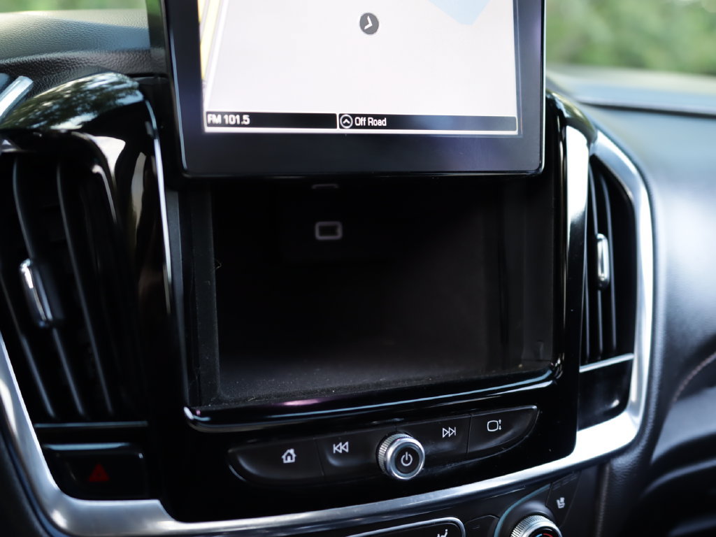 Used 2018 Chevrolet Traverse Premier w/ Redline Edition FWD image 16