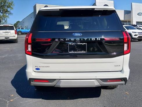 Used 2025 Ford Expedition Max Platinum AWD/4WD image 5