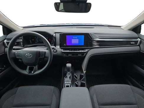 Used 2026 Toyota Camry LE w/ Convenience Package image 9