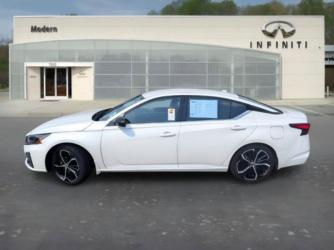 Used 2025 Nissan Altima 2.5 SR FWD image 6