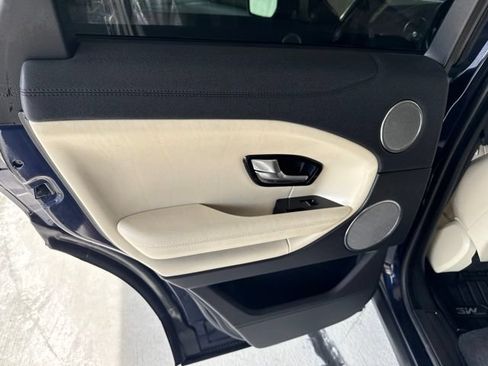Used 2019 Land Rover Range Rover Evoque HSE AWD/4WD image 14