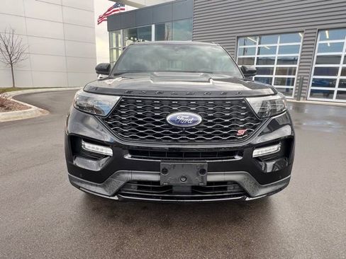 Used 2020 Ford Explorer ST w/ ST Street Pack image 2