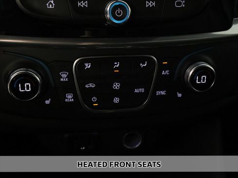 Used 2022 Chevrolet Traverse LT FWD image 6