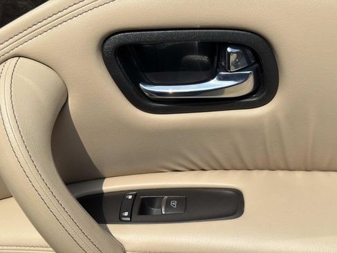 Used 2023 Nissan Armada Platinum w/ Captain's Chairs Package RWD image 18