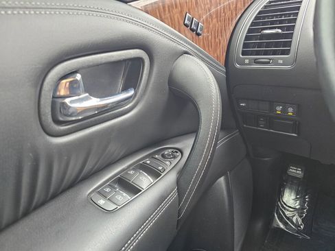 Used 2020 Nissan Armada SL w/ Premium Package image 33