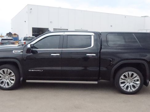 Certified 2020 GMC Sierra 1500 Denali w/ Denali Ultimate Package AWD/4WD image 4