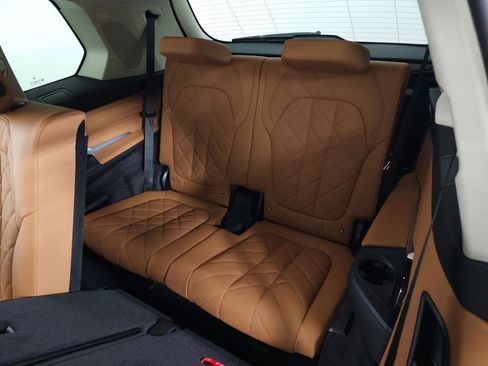 Used 2026 BMW X7 xDrive40i image 45