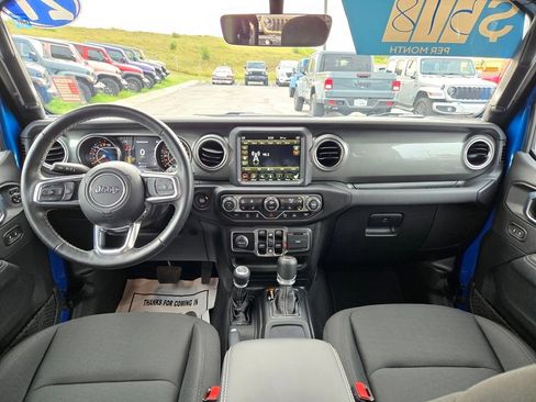 Used 2021 Jeep Wrangler Unlimited Sahara AWD/4WD image 16