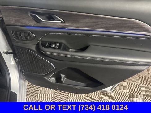Used 2023 Jeep Grand Cherokee L Overland AWD/4WD image 33