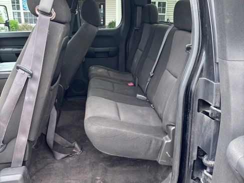 Used 2011 GMC Sierra 2500 SLE w/ Snow Plow Prep Package AWD/4WD image 11