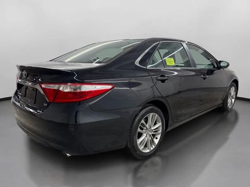 Used 2015 Toyota Camry SE image 10