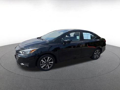Used 2025 Nissan Versa SV FWD image 8