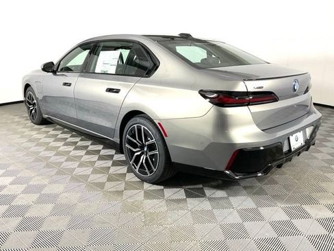 New 2025 BMW 750e xDrive AWD/4WD image 4