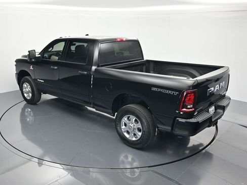 New 2026 RAM 3500 Big Horn AWD/4WD image 34