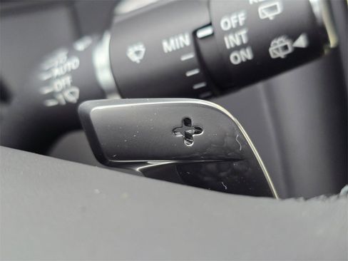 New 2026 Land Rover Range Rover Velar Dynamic SE image 17