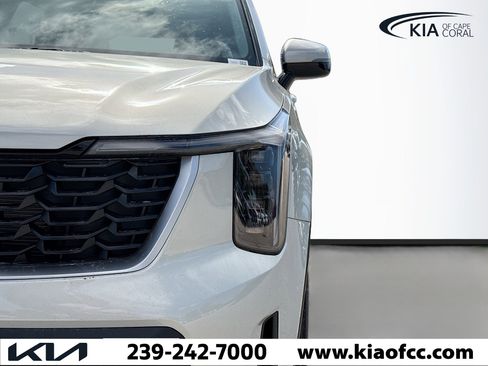New 2026 Kia Sorento LX image 9