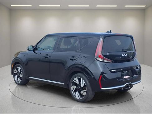 Used 2023 Kia Soul GT-Line FWD image 4