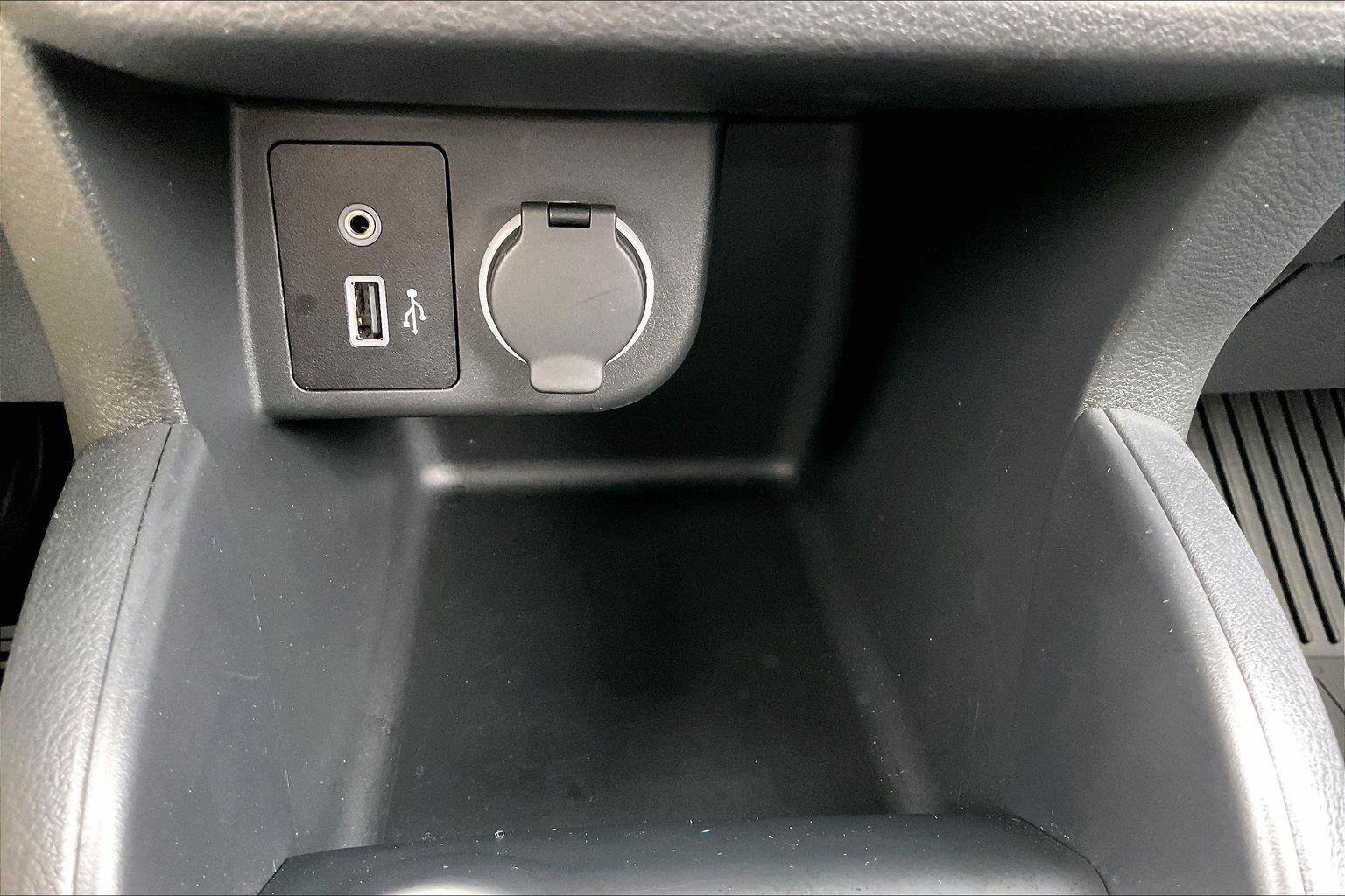 Certified 2025 Nissan Kicks Play S FWD image 31