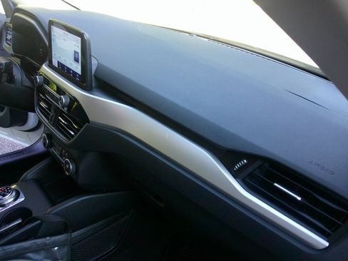 Used 2020 Ford Escape SE FWD image 48