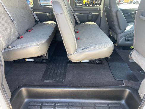Used 2023 GMC Savana 3500 LS w/ Chrome Appearance Package image 24