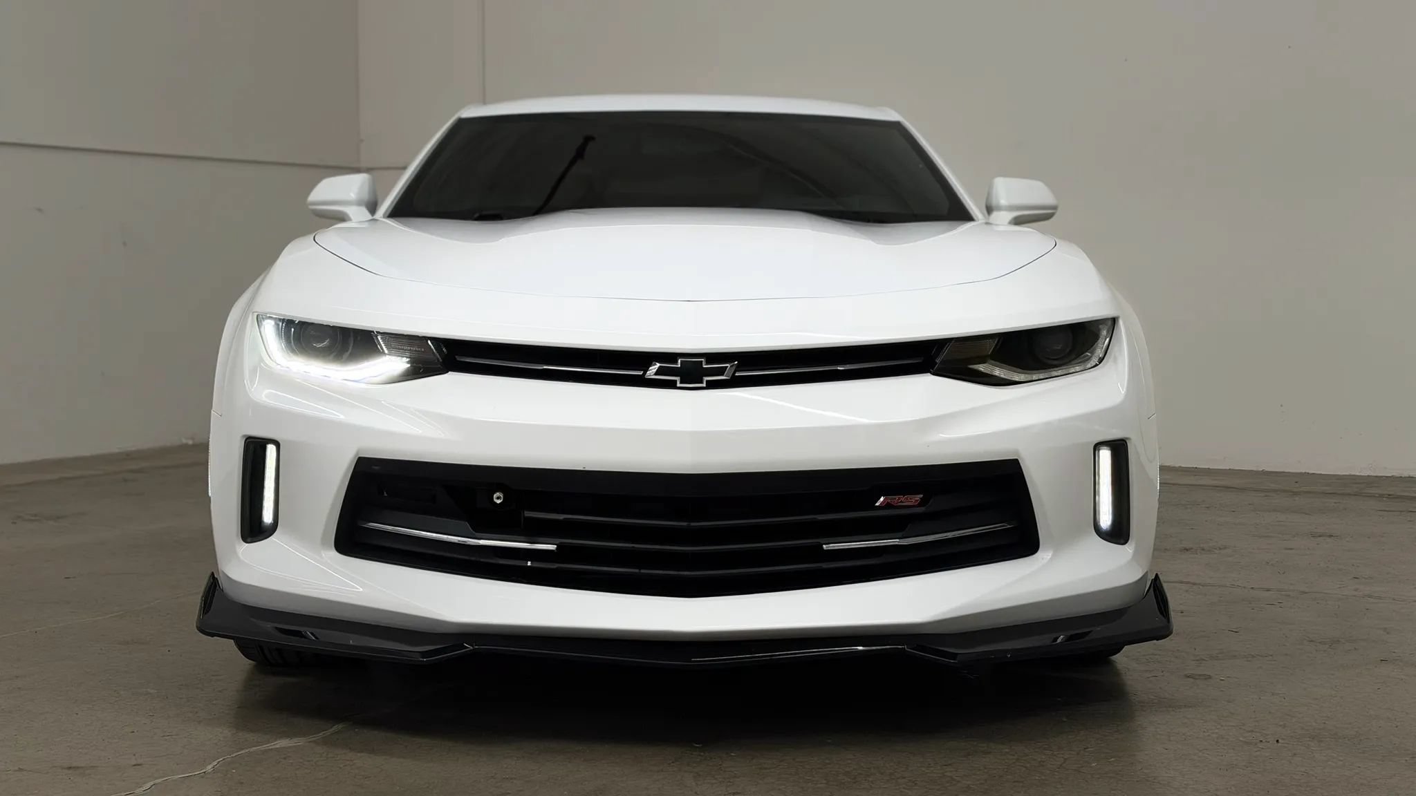 Used 2017 Chevrolet Camaro LT RWD image 4