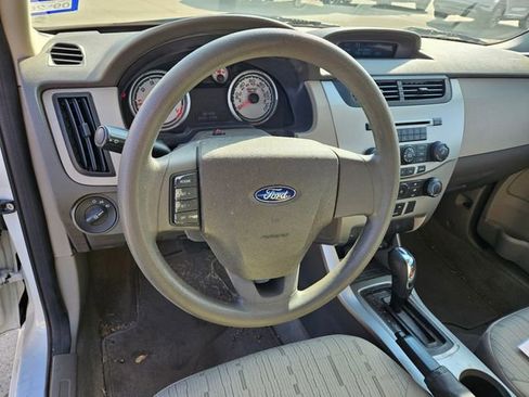 Used 2009 Ford Focus SE image 8