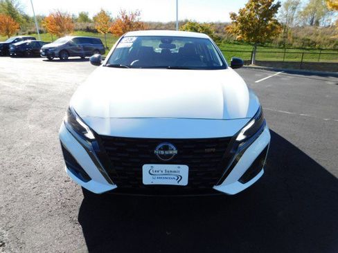 Used 2025 Nissan Altima 2.5 SR image 10