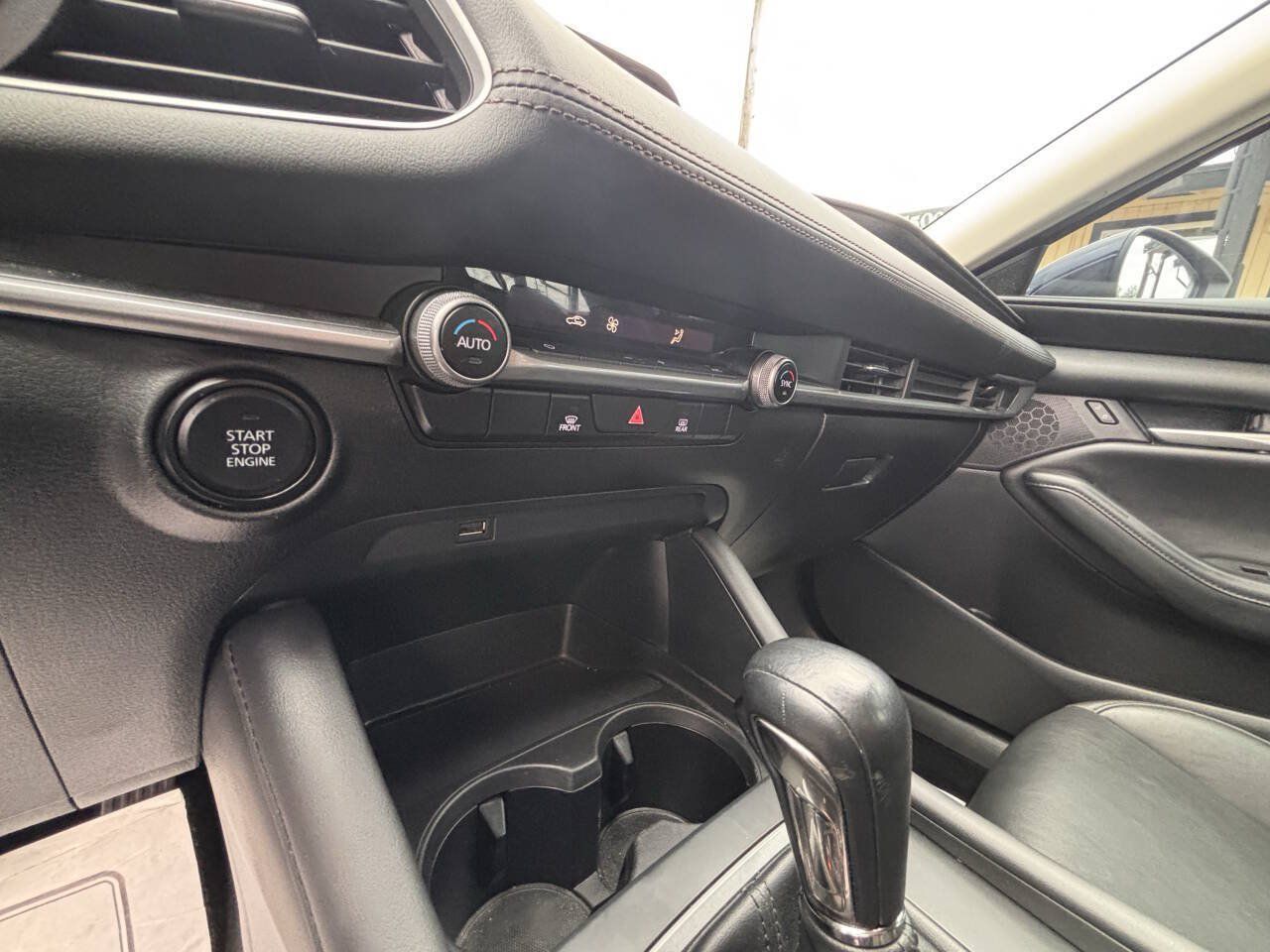 Used 2020 MAZDA MAZDA3 AWD Sedan w/ Select Package image 11