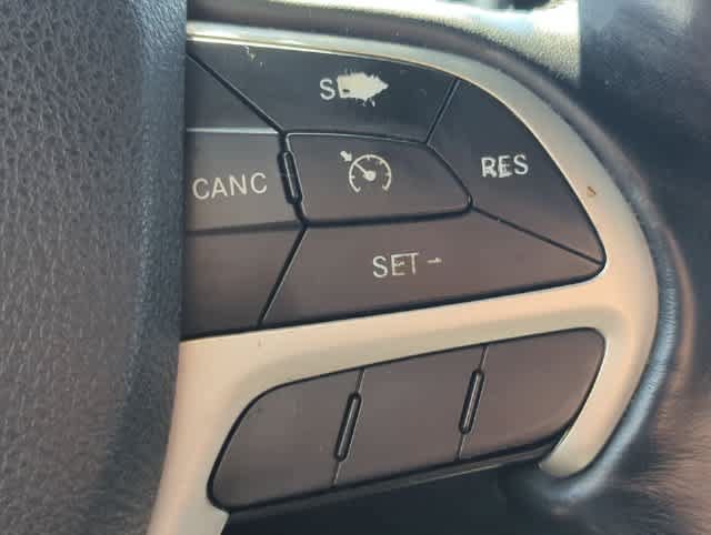 Used 2015 Jeep Grand Cherokee Altitude AWD/4WD image 24
