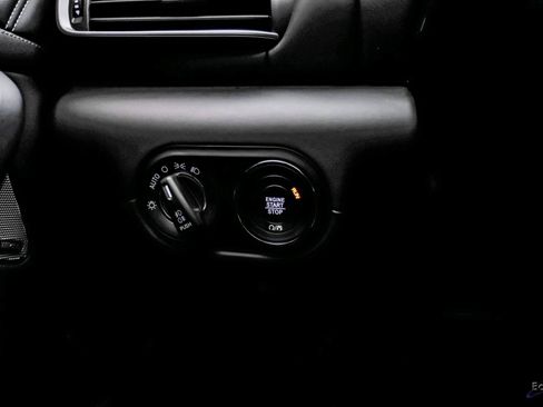 Used 2021 Maserati Levante S GranSport image 76