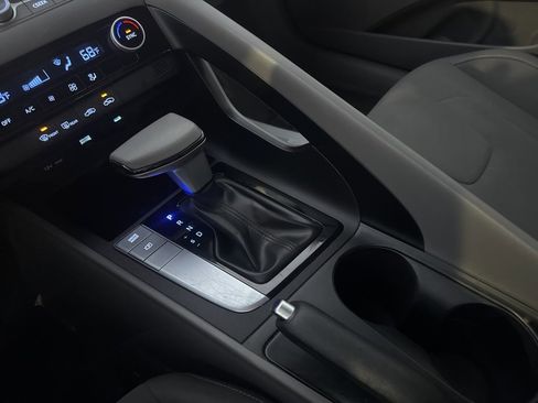 Used 2024 Hyundai Elantra SEL image 22