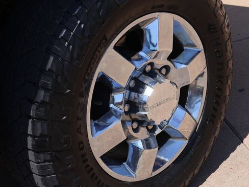 Used 2015 GMC Sierra 2500 Denali w/ Duramax Plus Package AWD/4WD image 43