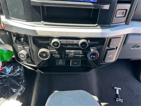 New 2025 Ford F350 XLT w/ FX4 Off-Road Package image 26