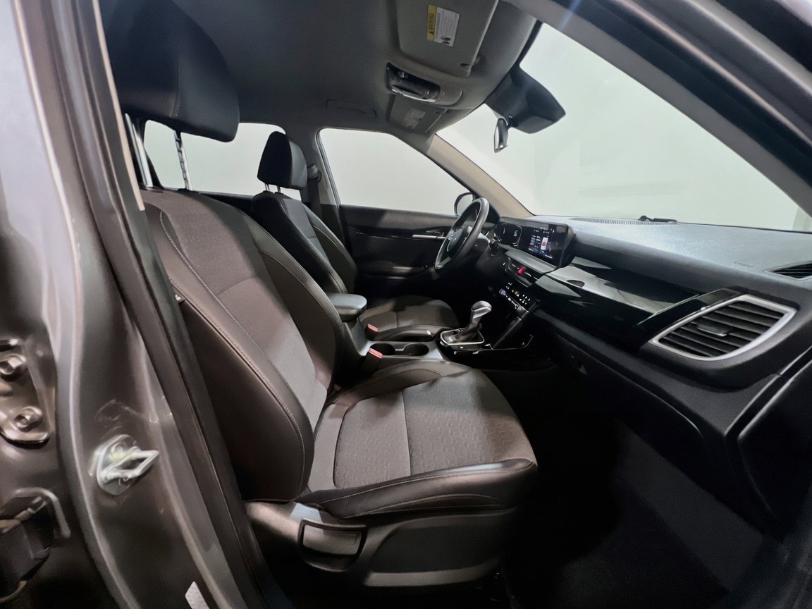 Used 2025 Kia Seltos S FWD image 20
