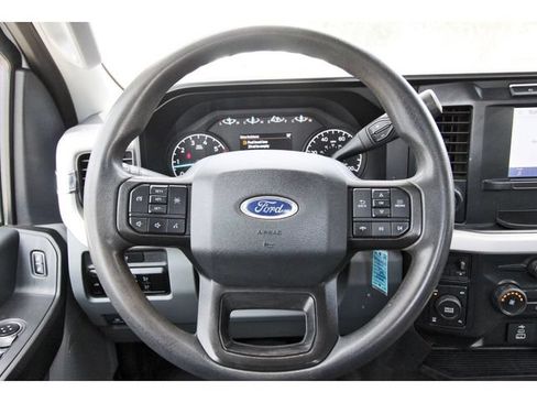 Used 2023 Ford F250 XL w/ 360-Degree Camera Package AWD/4WD image 9
