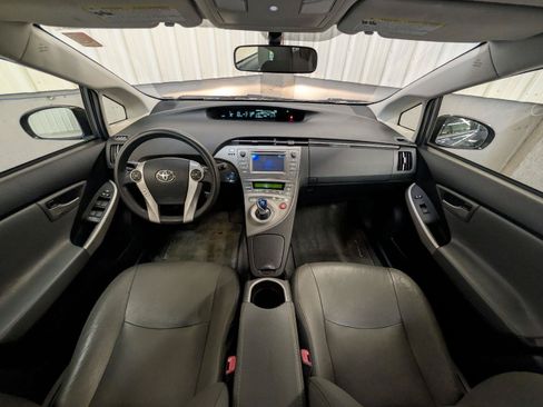 Used 2012 Toyota Prius Two FWD image 5