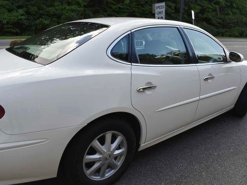 Used 2005 Buick LaCrosse CXL FWD image 51