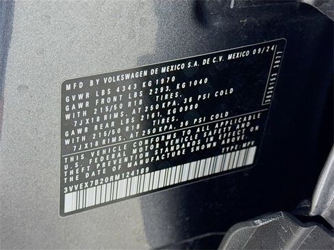 Used 2024 Volkswagen Taos SE image 29