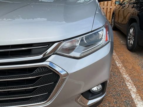 Used 2019 Chevrolet Traverse LT FWD image 8